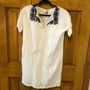 Old Navy white and blue linen dress